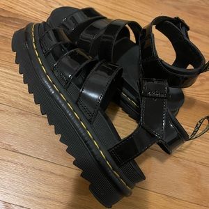 DR. MARTENS LIKE NEW SIZE US 6